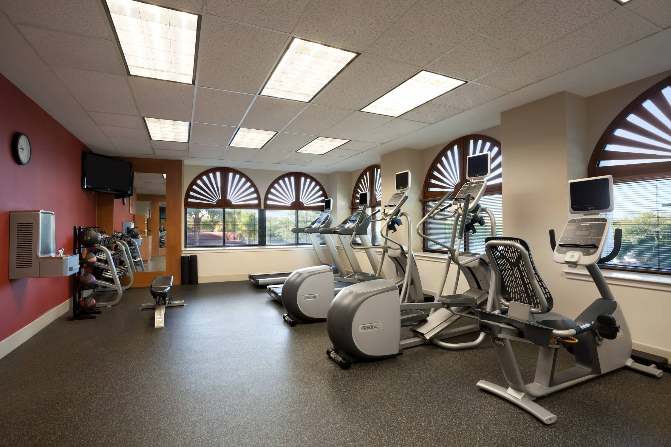 fitness-room-909761 (1)