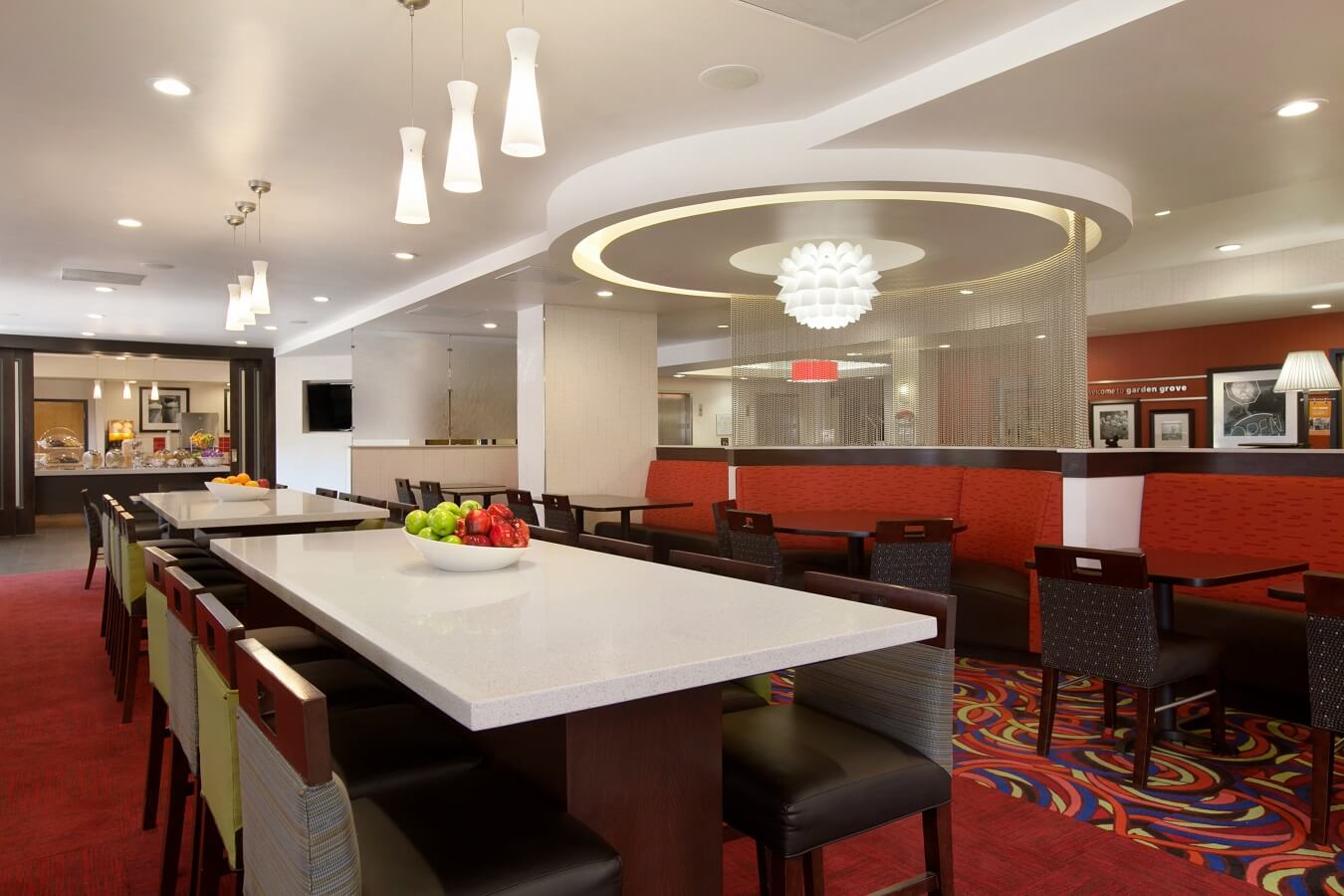 hampton-inn-suites-garden-grove-breakfast-area (1)