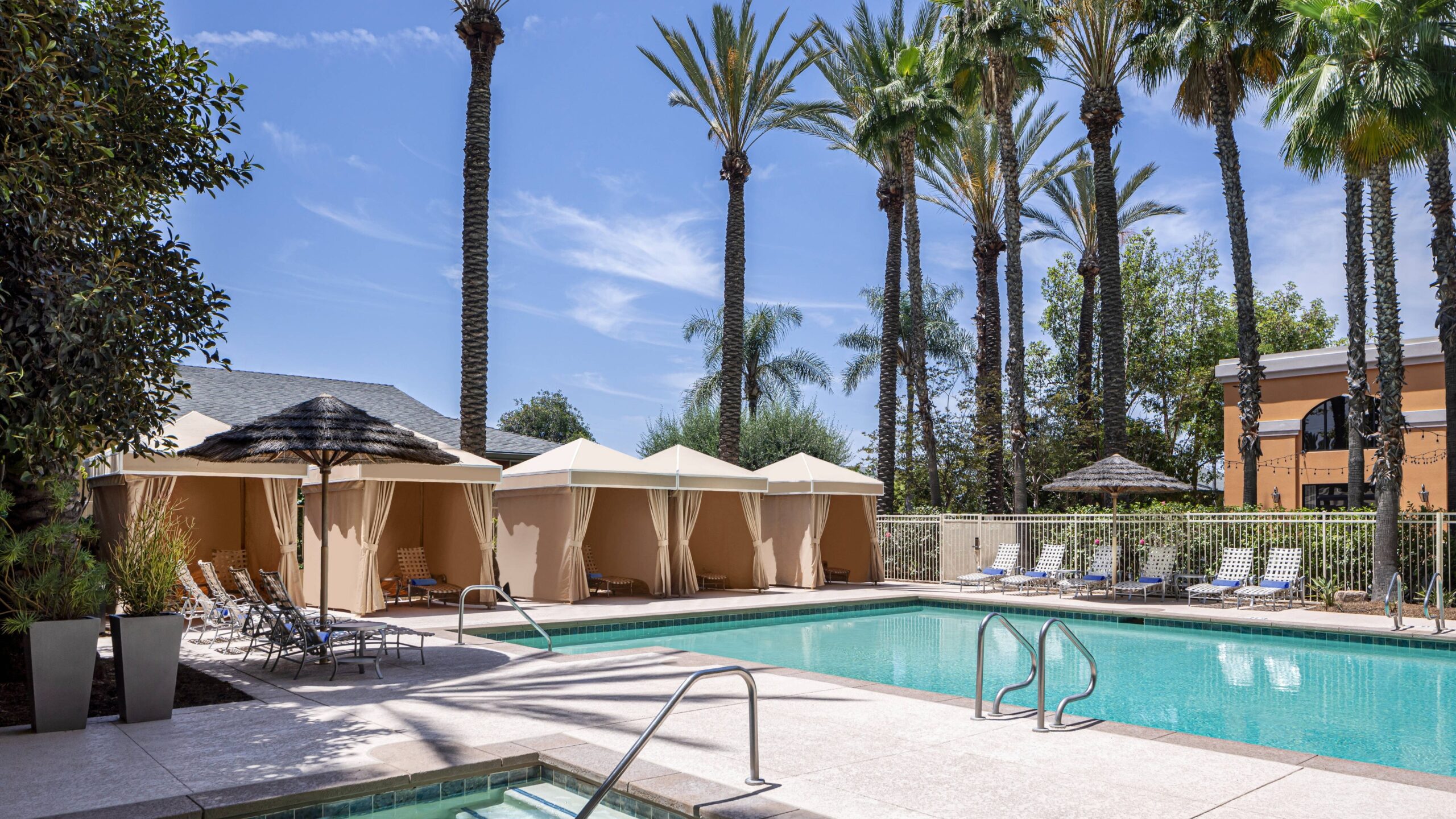 snade-pool-6890-hor-wide